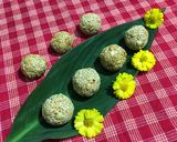 A picture of step 5 of Til / Sesame Ladoo.