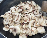 Foto del paso 5 de la receta: Risotto de jamón y champiñones improvisado