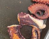 Foto del paso 5 de la receta: Arroz a la Paella de Pulpo Con Mayonesa de Ajo Dorado y Salsa de Humo