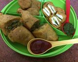 A picture of step 8 of Mix fritters platterMirch bada, paneer sandwich and potato fritters.