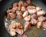 Sertés pecsenye, majoránnás csirkemájjal, savanyúkáposztával recept fázis 1 fotója