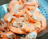Foto langkah ke 2 dari resep Udang Caramelized.