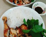 Hình bước làm 2 của món Gà xối mỡ ăn với bún