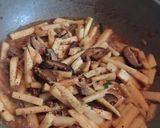 香菇絞肉炒綠竹筍的食譜步驟2照片