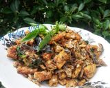 Foto langkah ke 4 dari resep Oseng tempe ikan asap kemangi.