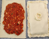 Foto del paso 6 de la receta: Empanada de bonito, huevo y alcaparras con masa de hojaldre