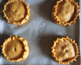 Foto del passaggio 5 della ricetta Mini calzoni di cipolla