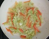 Foto langkah ke 2 dari resep Orak Arik Kol Wortel Telur.