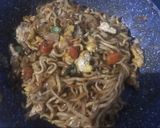 Foto langkah ke 3 dari resep Mie Sedap Goreng Spicy Korean ala ala Anak Rantau.