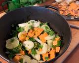 Peruvian Shredded chicken and cilantro sauce recipe step 2 photo