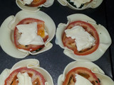Canastitas de acelga, tomate y queso