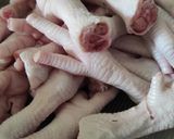Foto langkah ke 1 dari resep Kaldu Mpasi Ceker Ayam.