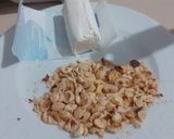 Foto del passaggio 2 della ricetta Riso mantecato con caprino, pere e nocciole