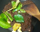 Foto langkah ke 2 dari resep Rawon Ayam.