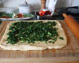 Medvehagymás sajtos pogácsa recept fázis 2 fotója