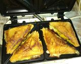 A picture of step 4 of Grilled Brown Bread veg cheese Sandwich.
