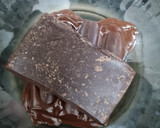 Foto del paso 2 de la receta: Bocaditos saludables de chocolate y frutos 🇫🇷 Mendiants