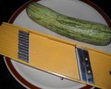 Foto del paso 1 de la receta: Zucchini en rodajas (carpaccio o ceviche de calabacín)