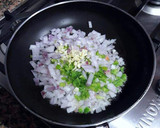 Foto del paso 4 de la receta: Berenjena asada al horno rellena de atún y queso