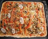 Foto del paso 8 de la receta: Pizza de lo que haya