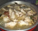 รูปขั้นตอนการทำที่ 6 ของ ต้มยำไก่ กะทิน้ำข้น