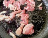 A picture of step 2 of Simmered Bamboo Shoots and Chicken (Chikuzen-ni Style) with Just 4 Tablespoons of Seasoning.