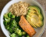 A picture of step 2 of Salmon Quinoa Broccoli Avocado Bowl.