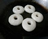 Foto langkah ke 6 dari resep Donat tanpa telur tanpa kentang(awet empuk 2 hari).