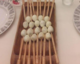 Foto del paso 3 de la receta: Pipetas de huevos de codorniz con salsa rosa