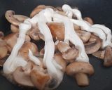 Foto del paso 1 de la receta: Salmón al horno con champiñones a la crema