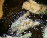A picture of step 6 of Green Bean Tempura.