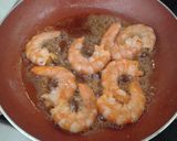 Foto del paso 7 de la receta Rape en salsa de frutos secos