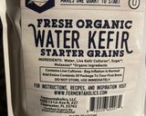 Foto del paso 1 de la receta: Agua de Kéfir: una joya nutritiva para nuestro maravilloso cuerpo!