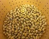 Natto, fermented soybeans with herbs
