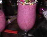 A picture of step 3 of Dragon fruit smoothie.