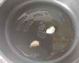 Foto del paso 2 de la receta: Rape con berberechos gambas y guisantes