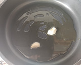 Foto del paso 2 de la receta: Rape con berberechos gambas y guisantes