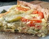 Foto del paso 7 de la receta: Quiché de zapallitos, cebolla, zanahoria y morrón