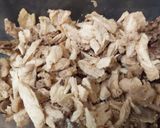 Foto langkah ke 2 dari resep Ayam Suwir Pedas ala Bali.