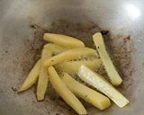 A picture of step 1 of Parwal Aloo Sabji.