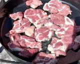 Foto del paso 3 de la receta: Bondiola a la cerveza al disco. 🥘