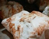 Фото кроку 7 до Слойки с моцареллой и копченой курочкой 🍗.