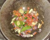 Foto langkah ke 3 dari resep Kepala ayam bumbu kecap pedas.