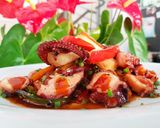 Foto del paso 6 de la receta: Pulpo fusión con yuca, wok de verduras y salsa de ostras 🔥🔥🔥