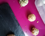 Foto del paso 3 de la receta: Bombones de queso de rulo y mermelada (canapés)