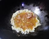 Foto langkah ke 4 dari resep Telur Orak Arik Pedas.