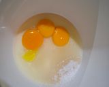 Foto langkah ke 2 dari resep Bolu Marmer Waluh Kuning dengan Susu.