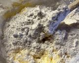 Foto del passaggio 1 della ricetta Occhio di bue con confettura di uva fragola