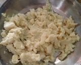 A picture of step 1 of Aloo chanp.