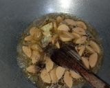 Foto langkah ke 3 dari resep Tumis Sawi Sosis.